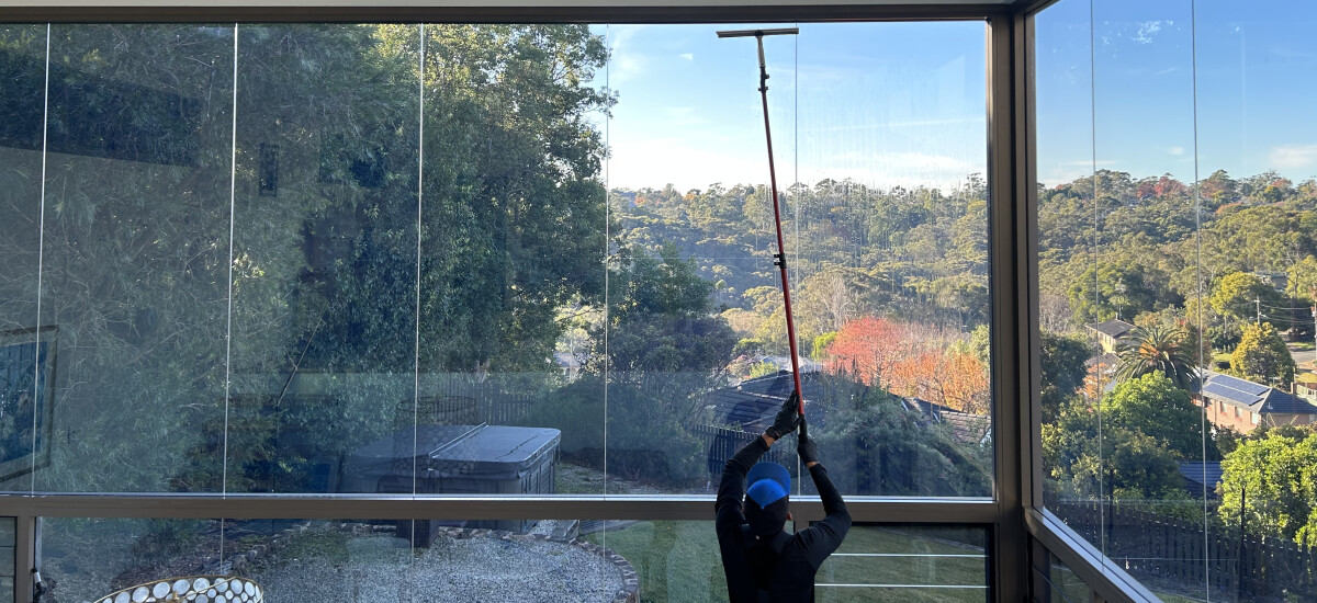 cleaning domestic windows